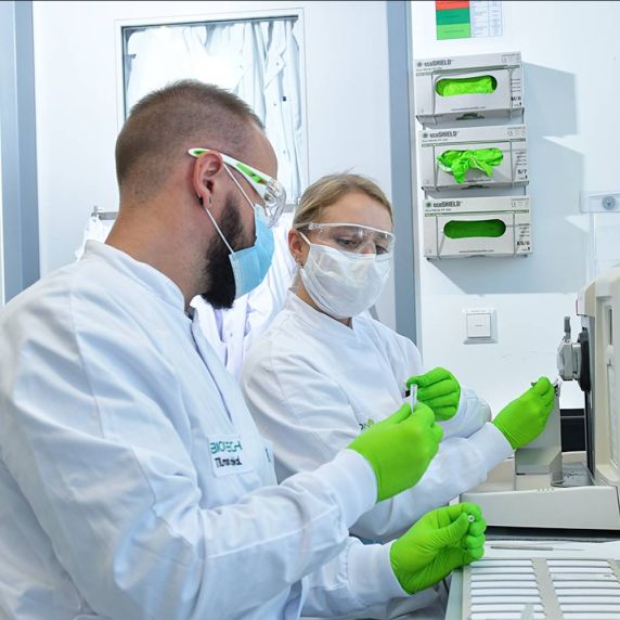 Arbeit im Labor 3 von Biontech in Mainz 