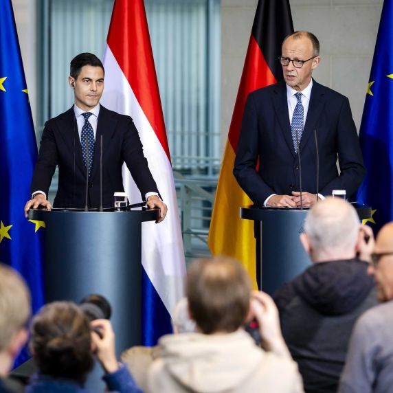 Friedrich Merz (r.) und Rob Jetten