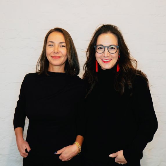 die Initiatorinnen des neuen TAM Museums Müge Avar (l.) und Gülşah Stapel