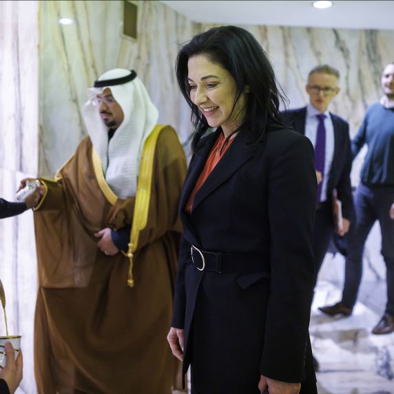 Wirtschaftsministerin Katherina Reiche bei ihrer Ankunft in Riad 