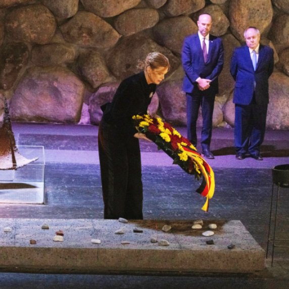 Bundestagspräsidentin Julia Klöckner in der Holocaust-Gedenkstätte Yad Vashem