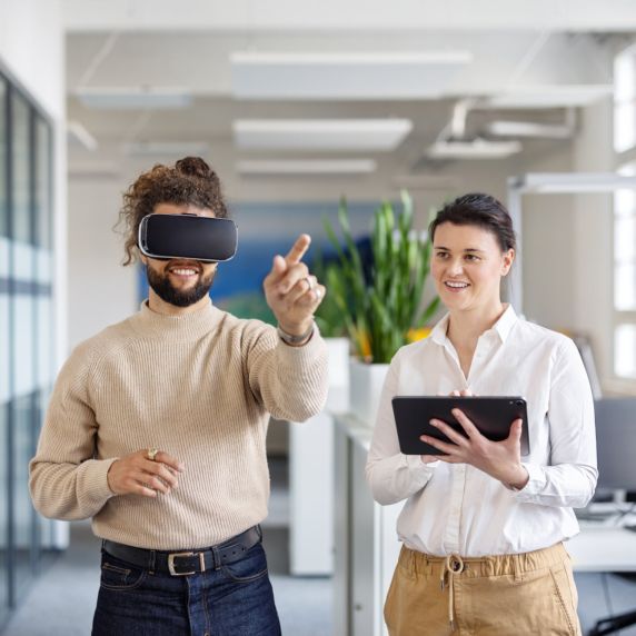 Künstliche Intelligenz zählt zu den Top-Themen der deutschen Wirtschaft. 