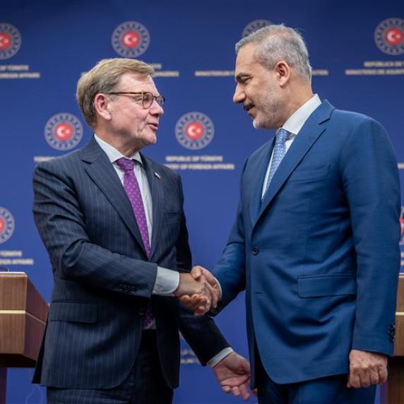 Johann Wadephul (l.) und Hakan Fidan 