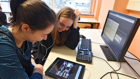 Unterricht digital: Tablet-Computer statt Papier und Stift.