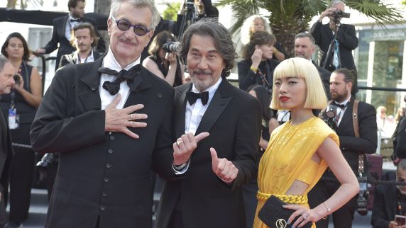 Wim Wenders und Schauspieler aus „Perfect Days“