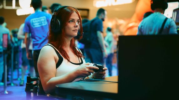 Besucherin der Gamescom 2024