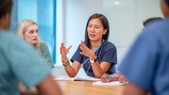 Zukunftssicher und interessant: Ausbildung im Gesundheitswesen