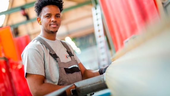 Zuwanderer mit Fachkenntnissen haben Job-Chancen in der Industrie. 