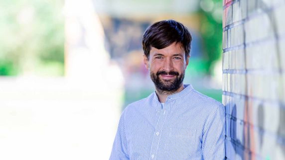 Sebastian Backhaus gestaltet die Stadt Freiburg nachhaltig.