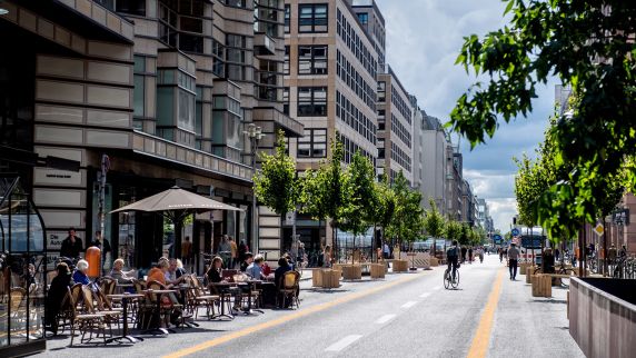 In Berlin laden Straßen zum Verweilen ein.