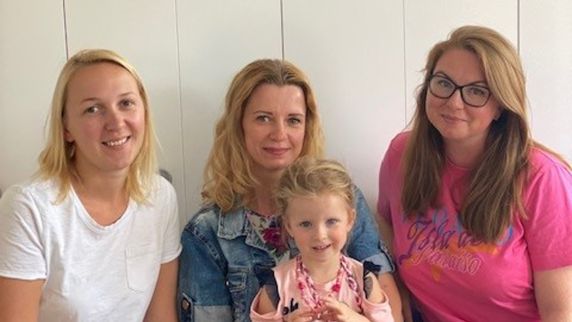 V. l. n. r.: Viktoriya, Elena und Ellina flohen aus der Ukraine.