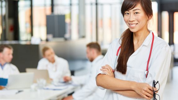 Angehende Ärztin: anspruchsvolles Studium, viele Möglichkeiten