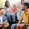 Eine Gruppe junger Studierender