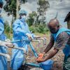     Zwischen März und April 2026 brach das Ebola-Virus in Ostkongo aus. 