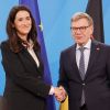 Ungarns Außenministerin Anita Orbán und Bundesaußenminister Johann Wadephul