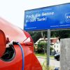 Elektro-Auto wird betankt