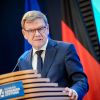 Außenminister Wadephul versucht, Schwung in die Debatte über Reformen zu bringen.