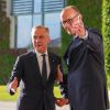 Bundeskanzler Friedrich Merz (r) empfängt den kanadischen Premierminister Mark Carney im August 2025 vor dem Kanzleramt.