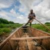 Der Klimawandel lässt den Tschadsee in Afrika schrumpfen.