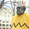 Verkleidetes Denkmal in Berlin: Moderner Marx? 