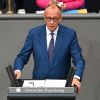 Bundeskanzler Friedrich Merz redet im Bundestag.