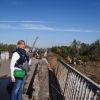 Herta Eckert auf der Brücke Stanytsia Luhanska.