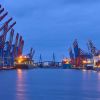 Containerumschlag: Burchardkai im Hamburger Hafen