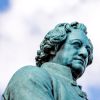 Des Dichters Kopf: Teil des Goethe-Schiller-Denkmals in Weimar 