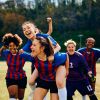 Rund 2,2 Millionen junge Menschen in Deutschland spielen Fußball. 