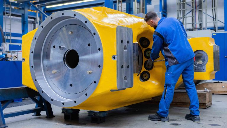 Maschinenbau: Arbeit an Industrieanlagen 
