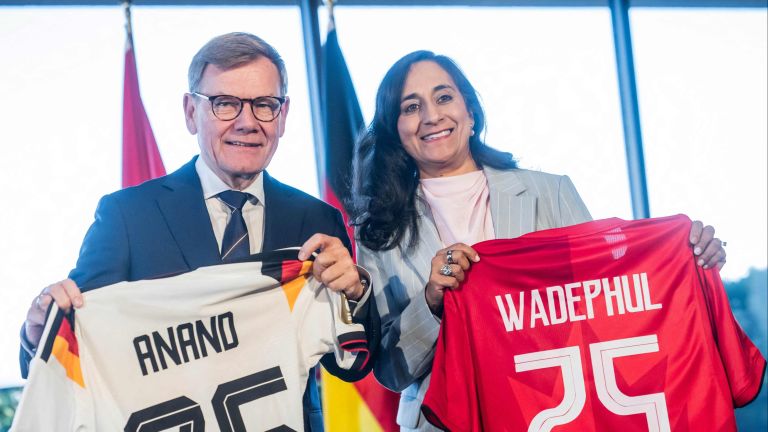 Bundesaußenminister Wadephul und seine kanadische Amtskollegin Anand 