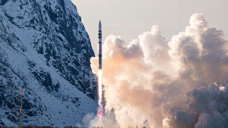Eine Rakete beim Start.
