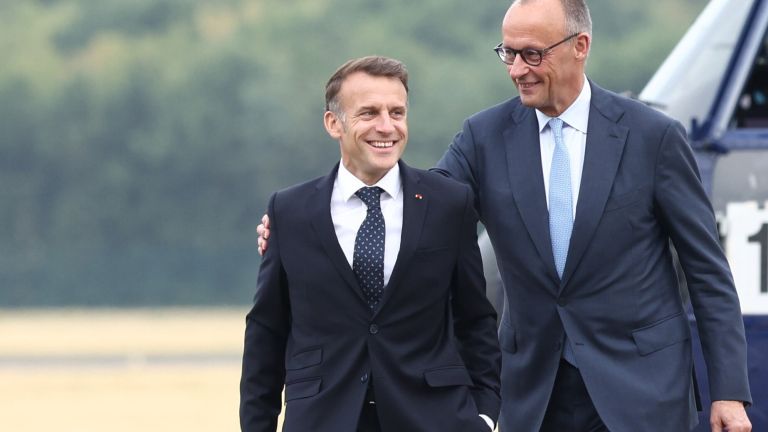 Friedrich Merz (r.) und Emmanuel Macron