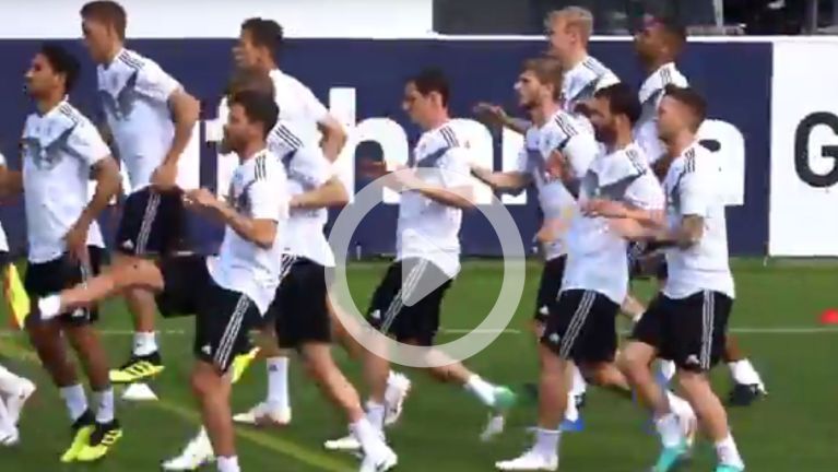 Fußball-Nationalmannschaft