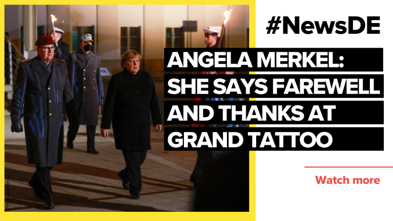 Grand tattoo: Merkel says farewell and thanks