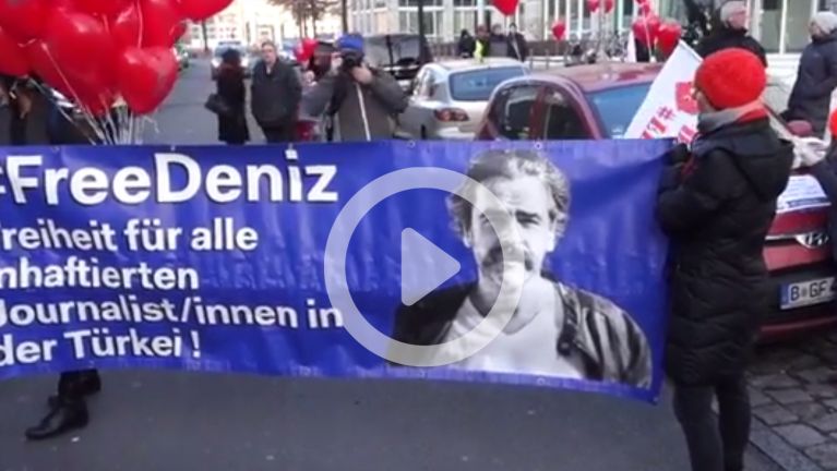 Meinungsfreiheit: #FreeDeniz kämpft für die Freilassung