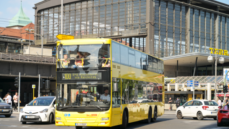 Bus 100